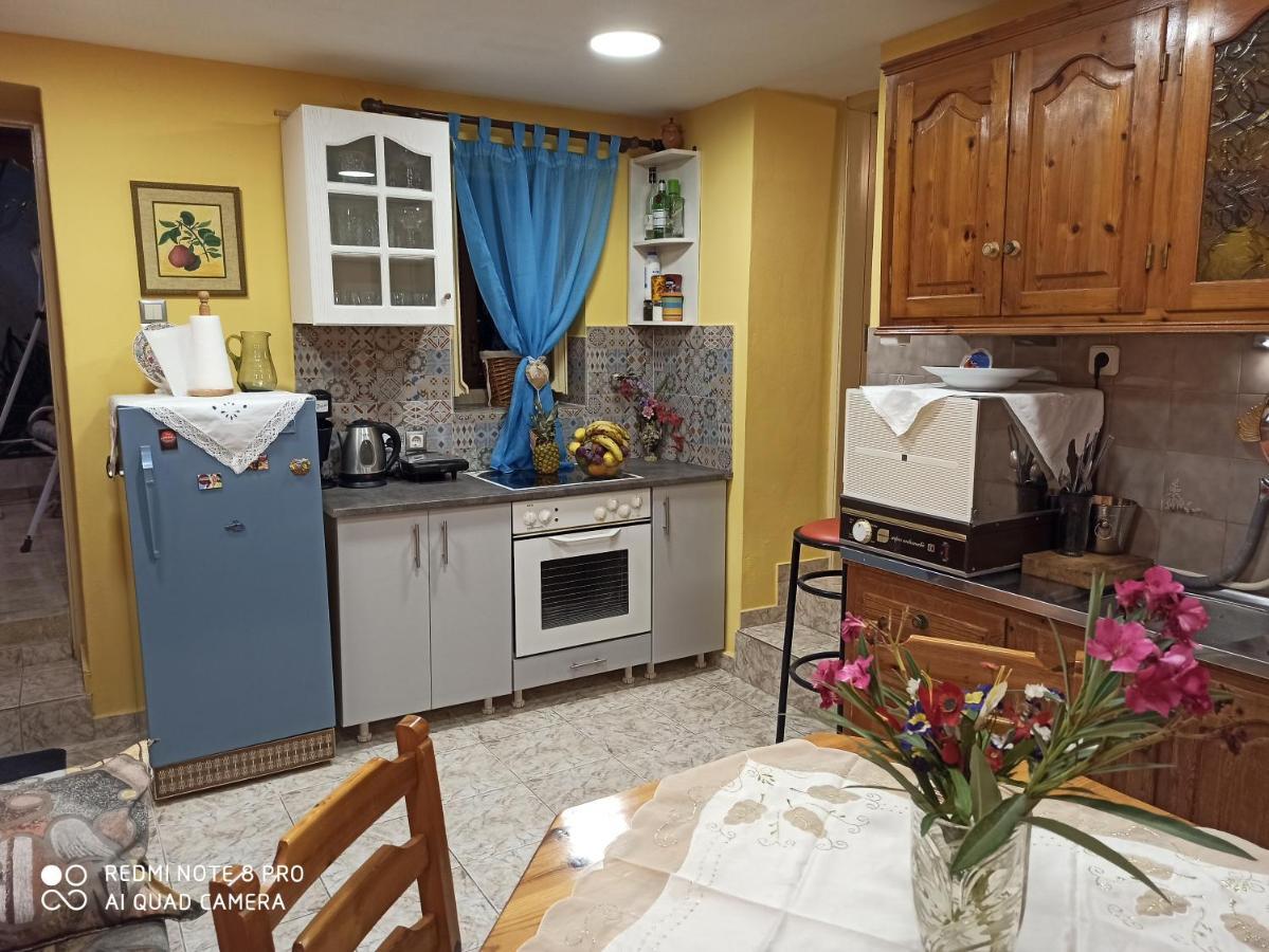 Aegina Town Traditional Lemon House エクステリア 写真